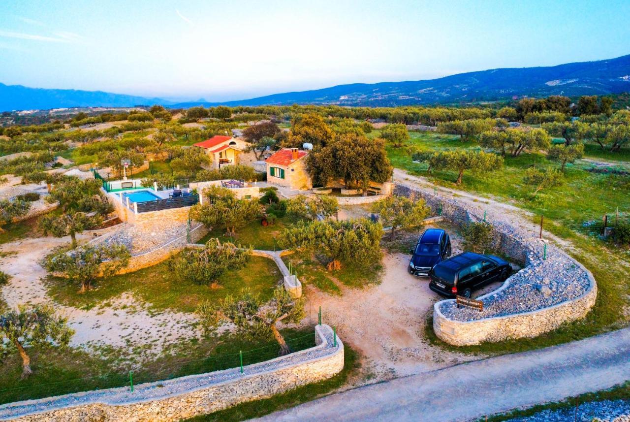 Heritage Holiday House Lori With Pool Postira Exterior foto